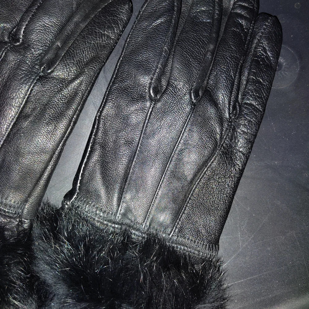 Vintage Black Real Leather Gloves W/Fur Trim - Picture 2 of 8